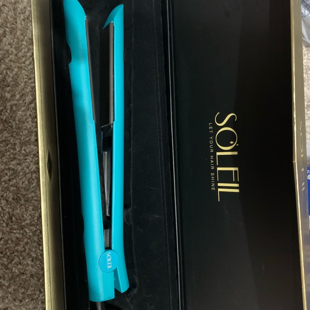 Soleil Flat Iron Turquoise